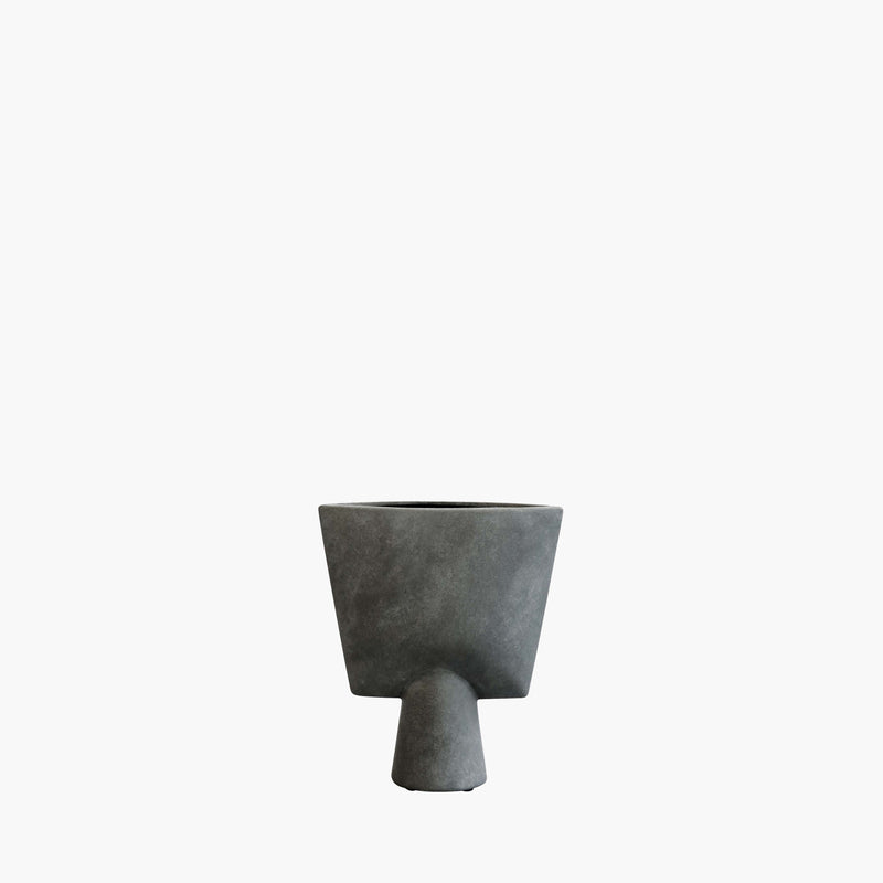 101 Copenhagen Sphere Vase Triangle Mini in Dark Grey